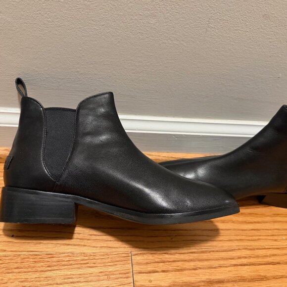 NIB COLE HAAN Laina Bootie -> Black Leather, 8.5 - Picture 4 of 6